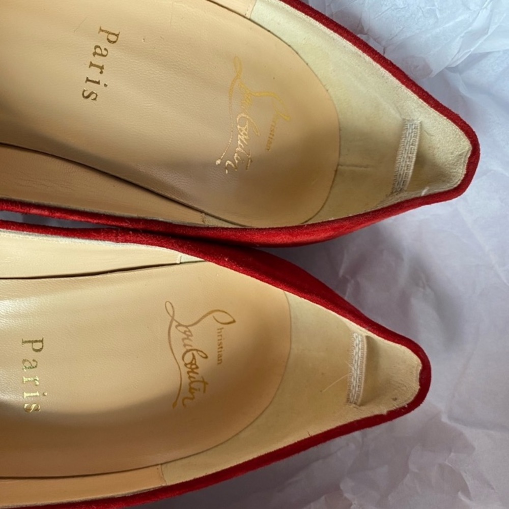 NEW Christian Louboutin Red Sueded Pumps Size 39.5 - Picture 12 of 13